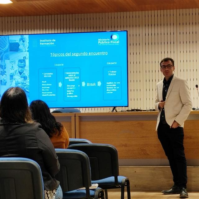 Darío Maldonado durante una presentación
